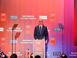 MEHMET NUR� ERSOY: 'T�RK TUR�ZM� B�R�NC� L�GE Y�KSELD�'